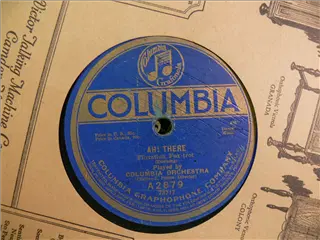 small_columbia a2879 a.webp